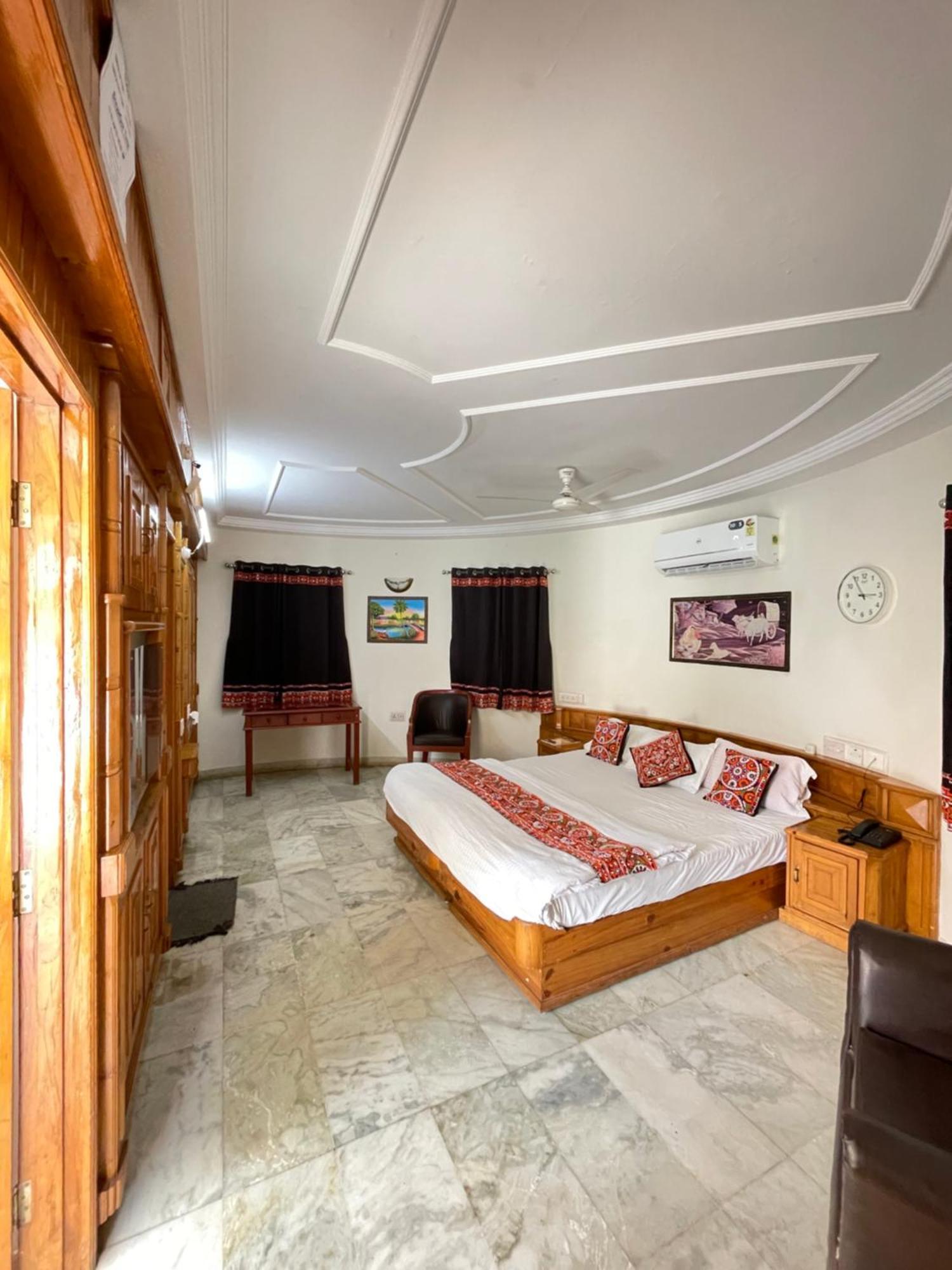 Stay Guru Resort Farm Villa Bhuj Exterior foto
